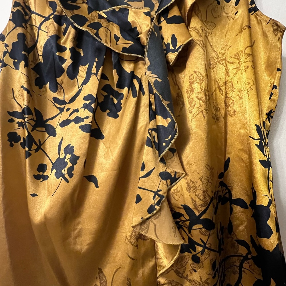 Tahari Elegant Gold and Black Floral Women's Top